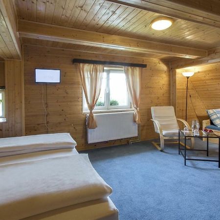Rodinny Hotel Kaiser Desná エクステリア 写真