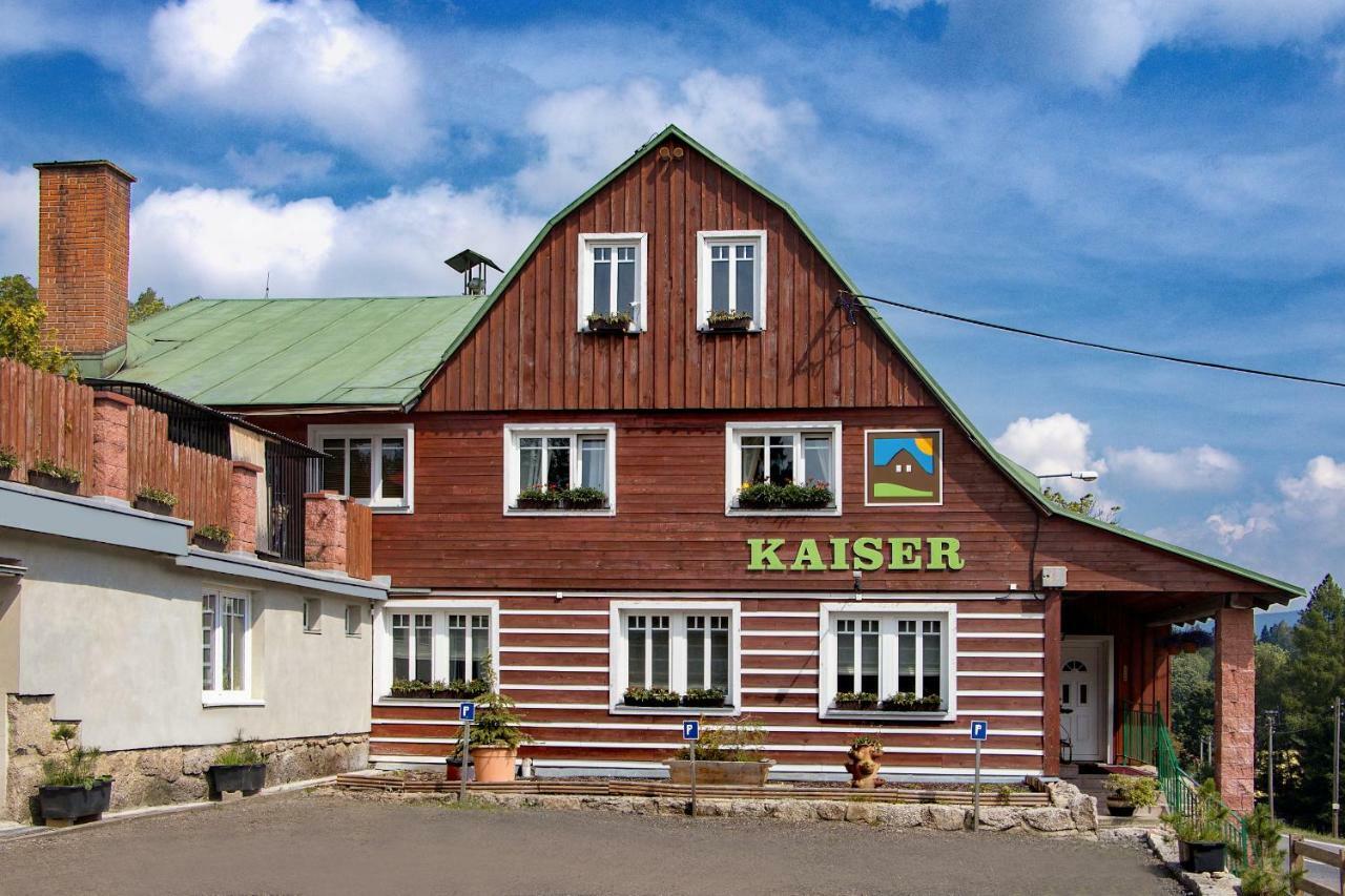 Rodinny Hotel Kaiser Desná エクステリア 写真