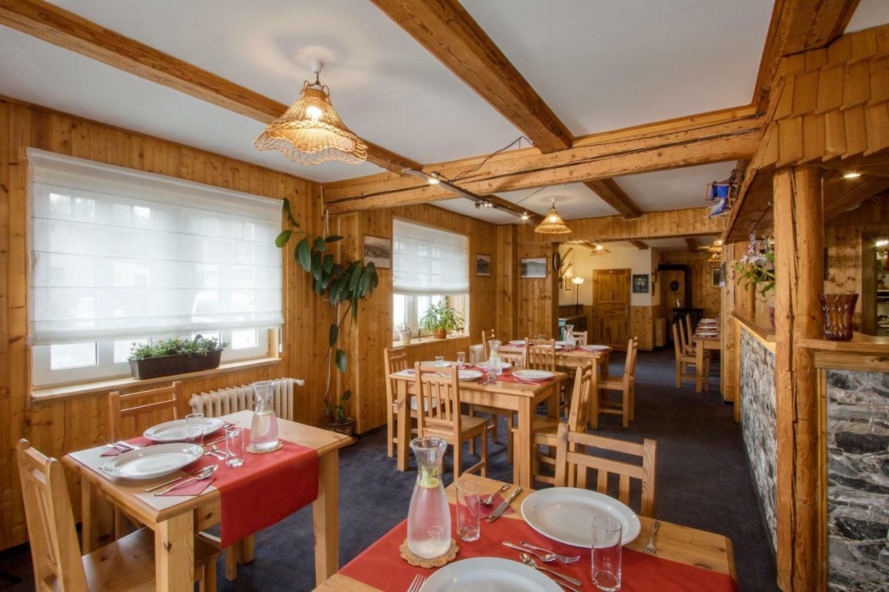 Rodinny Hotel Kaiser Desná エクステリア 写真